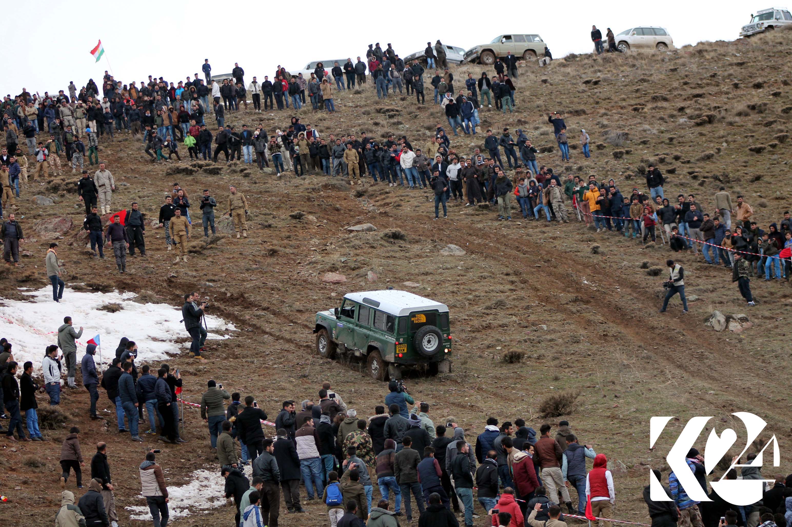 بە وێنە.. فێستیڤاڵی بەفر لە حاجی ئۆمەر